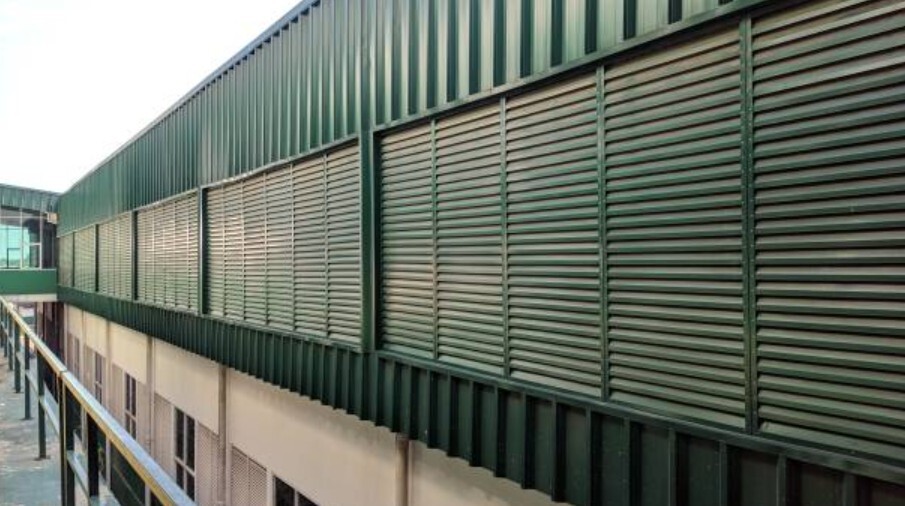 Adjustable louver green